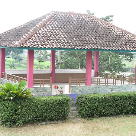 Villa Tiandiva Cisarua Bagian luar foto
