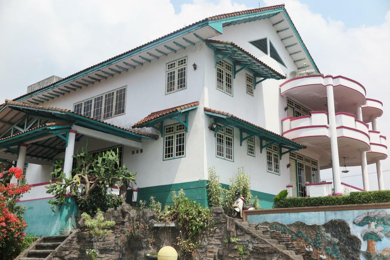 Villa Tiandiva Cisarua Bagian luar foto