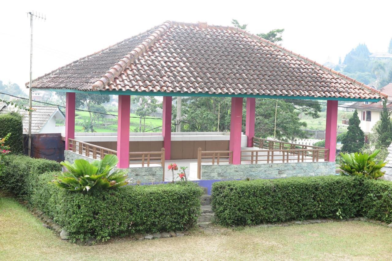Villa Tiandiva Cisarua Bagian luar foto